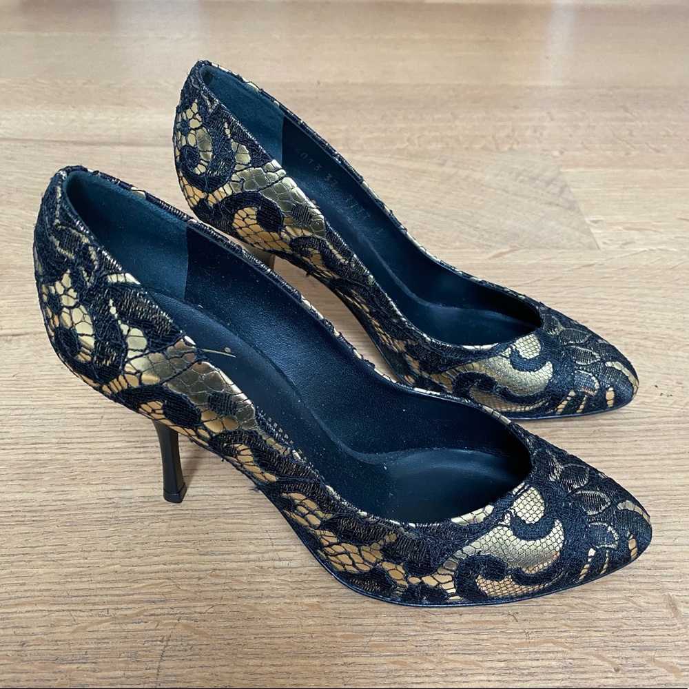 Giuseppe Zanotti Gold and Lace Pumps